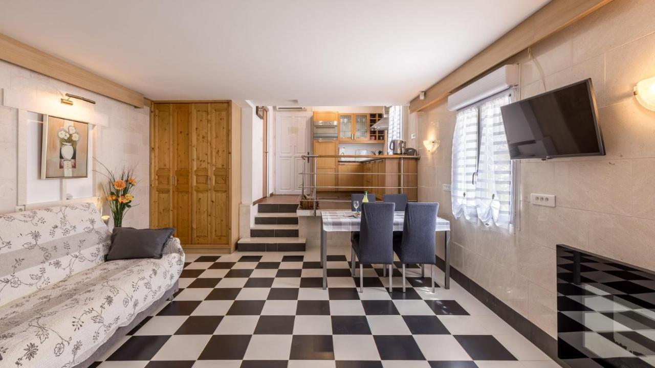 Apartments Katarina Trogir Exterior photo